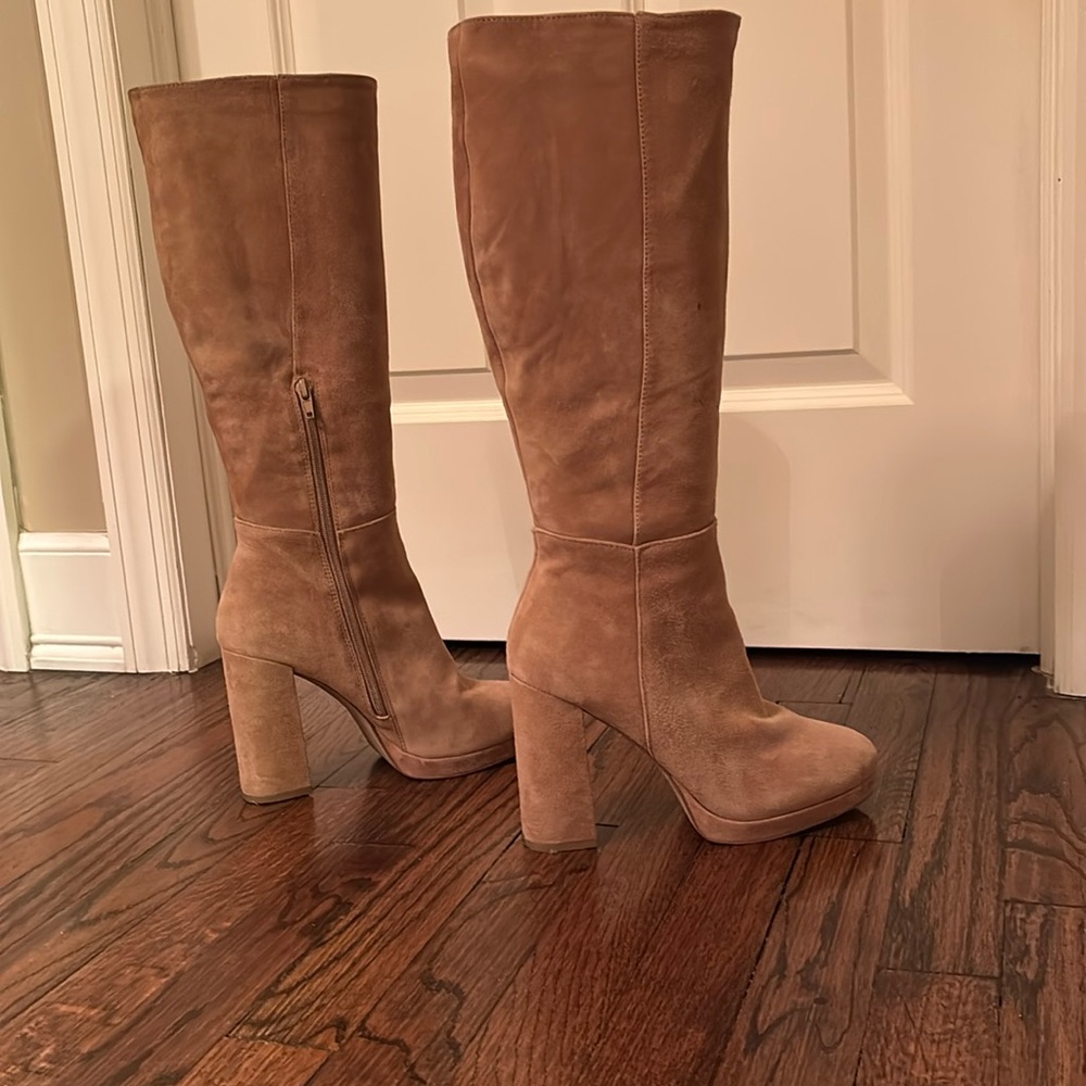Steve Madden size 8 suede platform boots.